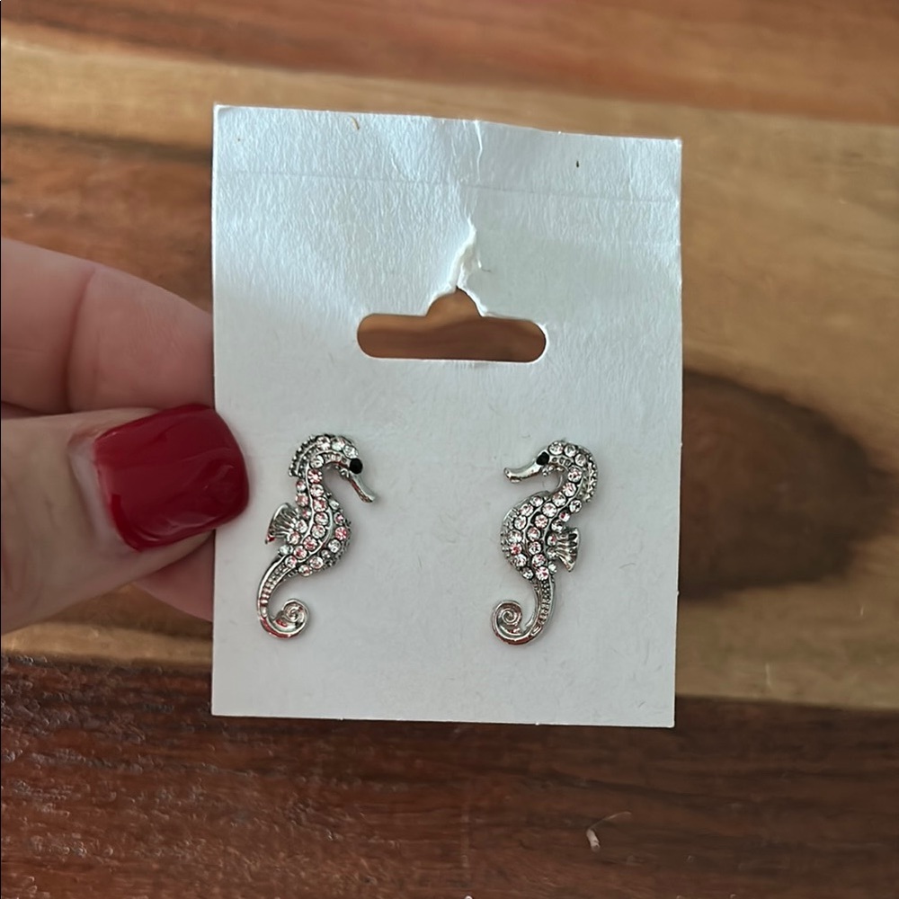 ‼️6️⃣for💲3️⃣0️⃣‼️ Silver Seahorse Earrings (NWT)
